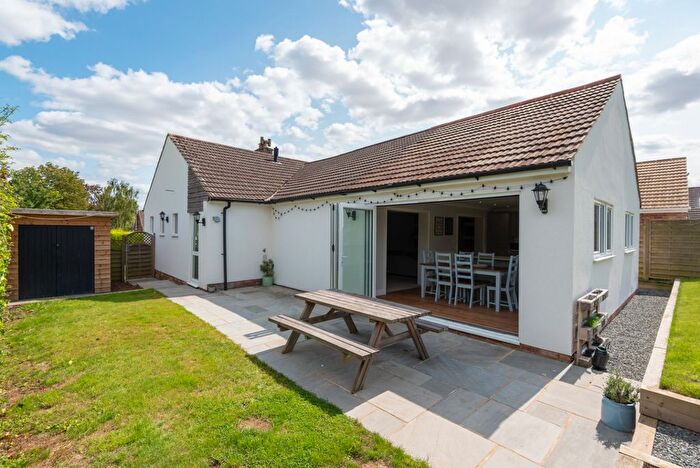 3 Bedroom Detached Bungalow For Sale In Kirkwood Avenue, Woodchurch, TN26