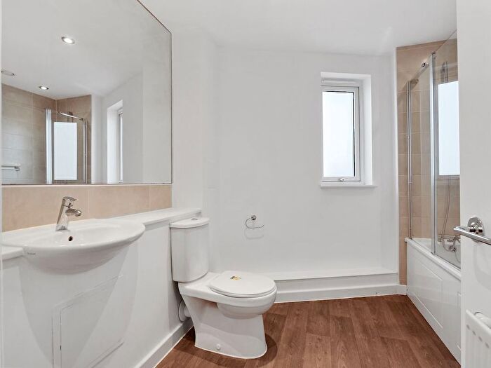 1 Bedroom Flat To Rent In Humberton House, Ward Lane, E9