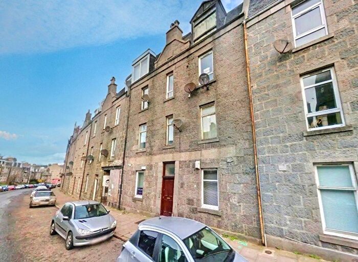 2 Bedroom Flat For Sale In Victoria Road, Aberdeen, AB11