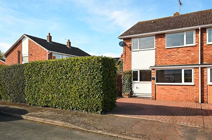 3 Bedroom Semi-Detached House For Sale In Raven Road, Yoxall, DE13