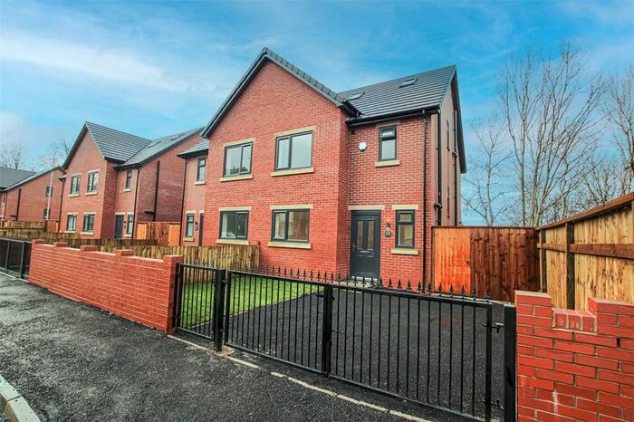 4 Bedroom Semi-Detached House To Rent In Kingsbridge Road, Manchester, M9