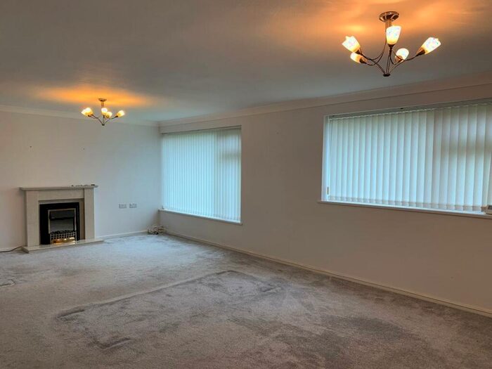 2 Bedroom Apartment To Rent In White House Green, Solihull, B91