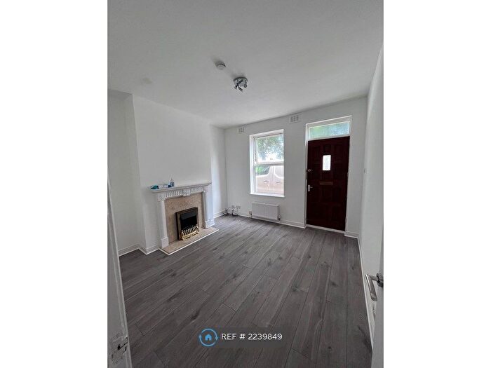 2 Bedroom Terraced House To Rent In Devonshire Road, Rotherham, S61