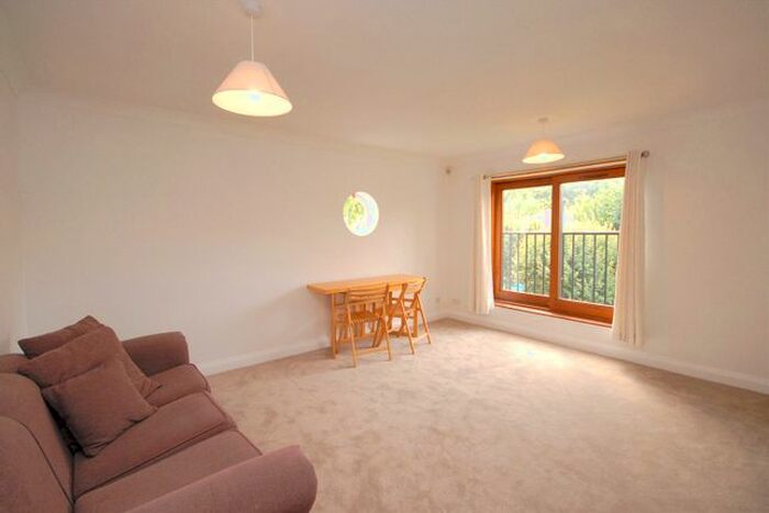 1 Bedroom Flat To Rent In St Josephs Vale, Blackheath, London, SE3