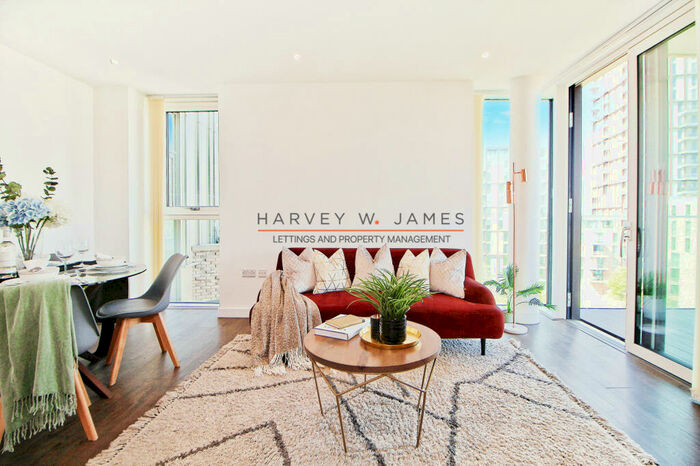 2 Bedroom Apartment To Rent In Hartingtons Court, Woodberry Downs, N4