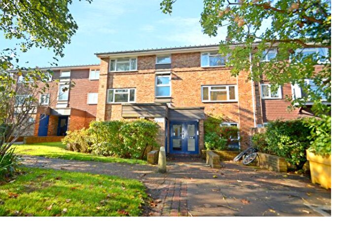 1 Bedroom Flat To Rent In Granville Close, Croydon, CR0