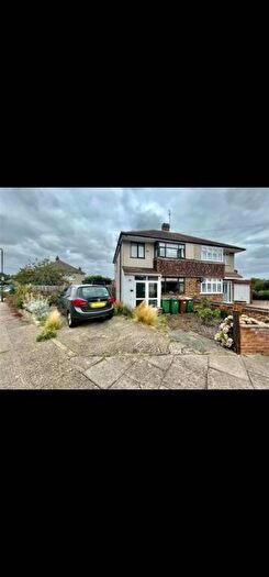 3 Bedroom Detached House To Rent In Dorthey Evans, Bexleyheath, London, DA7