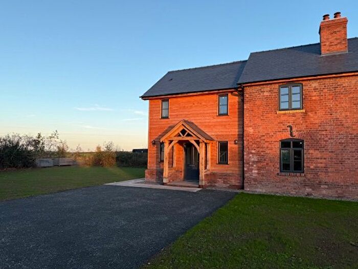 3 Bedroom Semi Detached House To Rent In Windmill Cottage, Swainshill, HR4