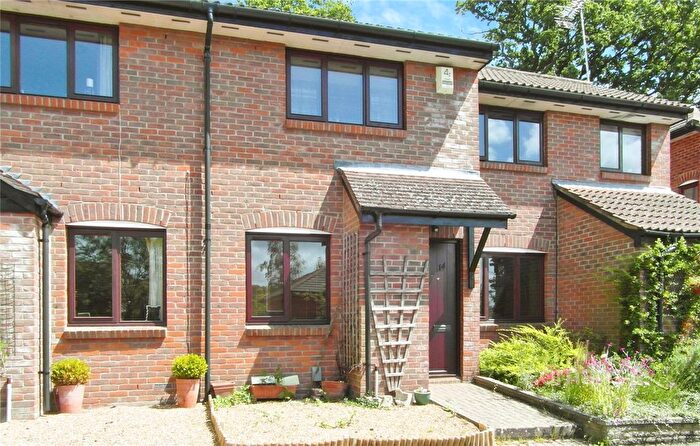 2 Bedroom Property To Rent In Annettes Croft, Church Crookham, Fleet, GU52