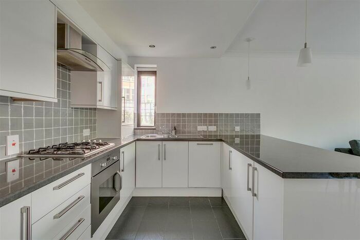 1 Bedroom Flat To Rent In Tudor House, Windsor Way, Brook Green, W14