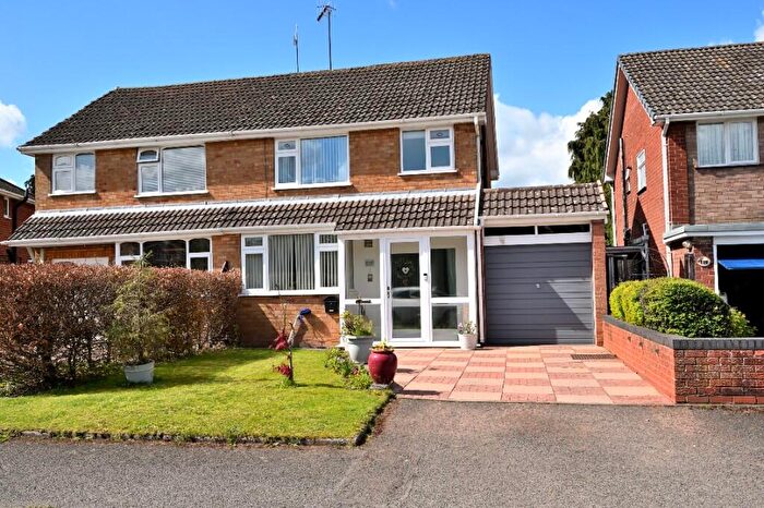 3 Bedroom Semi Detached House For Sale In Cloverdale, Bromsgrove, Worcestershire, B60