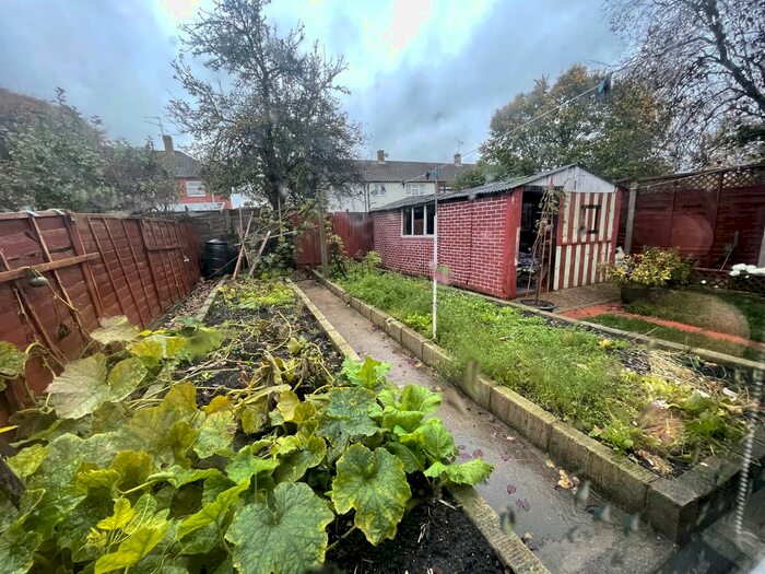 3 Bedroom Semi-Detached House To Rent In Hilldene Avenue, Romford, RM3