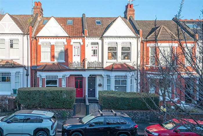 5 Bedroom Terraced House For Sale In Greenham Road, London, N10