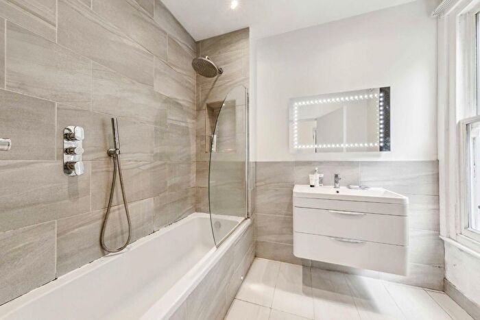 1 Bedroom Flat To Rent In Heybridge Avenue, London, SW16