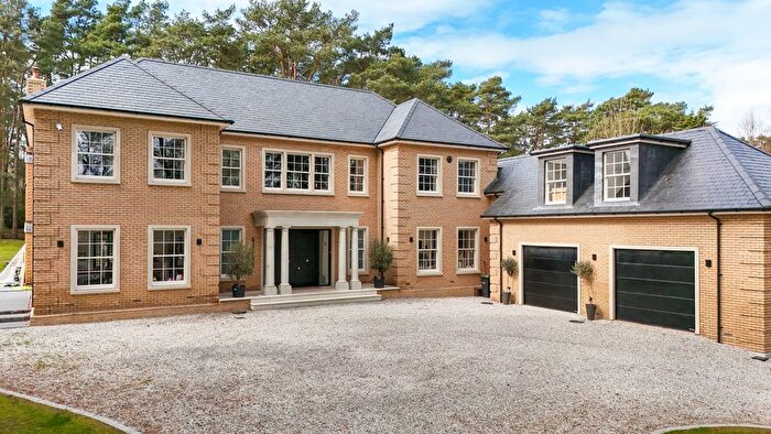 5 Bedroom Detached House For Sale In Avon Castle Drive, Ringwood, Dorset, BH24