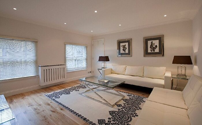 1 Bedroom Flat To Rent In Grosvenor Hill, Mayfair, W1K