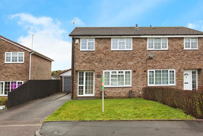3 Bedroom Semi-Detached House For Sale In Cae'r Fferm, Caerphilly, CF83