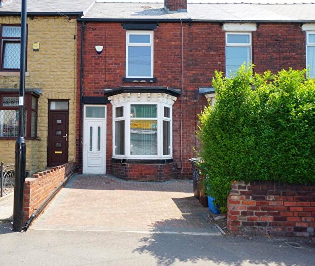 2 Bedroom Terraced House To Rent In Bellhouse Road, Shiregreen, Sheffield, S5