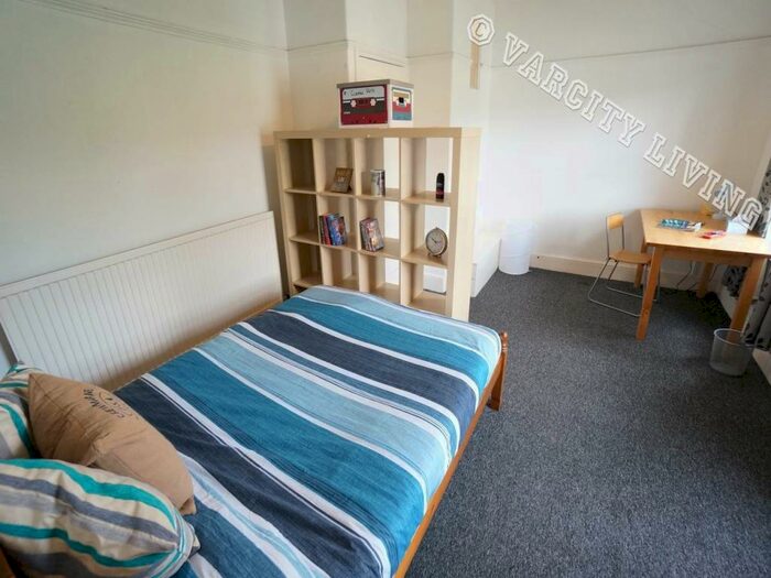 3 Bedroom House To Rent In Penllys Terrace, Bangor, Gwynedd, LL57