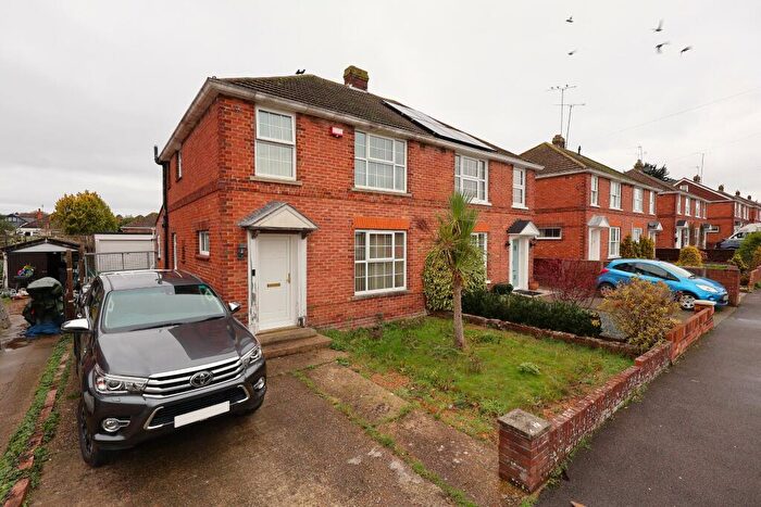 3 Bedroom Semi-Detached House For Sale In Wigan Crescent, Bedhampton, Havant, PO9