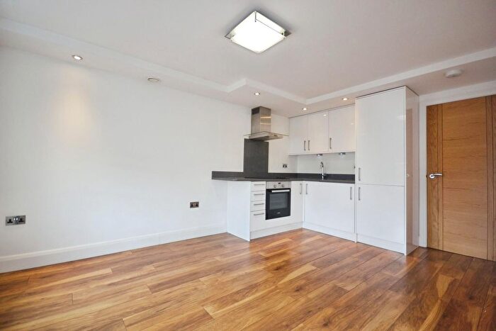 2 Bedroom Flat To Rent In Oxford Road, Reading, Berkshire, RG1