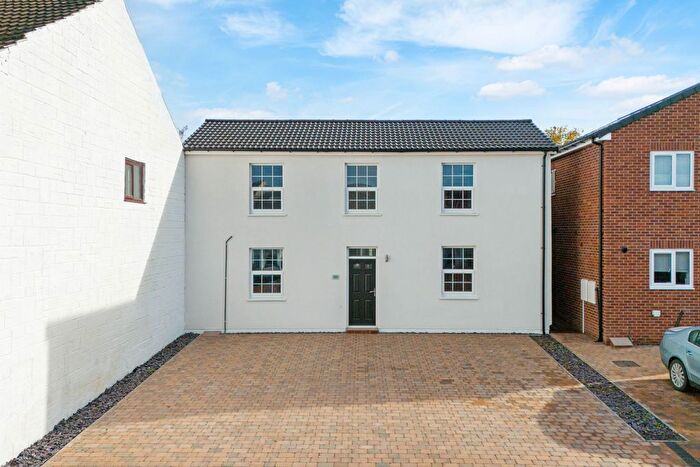 4 Bedroom Detached House For Sale In Wakefield Road, Normanton, WF6