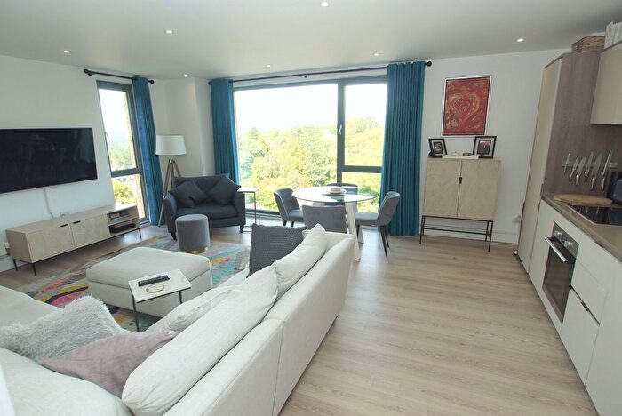2 Bedroom Property For Sale In London Road, Sevenoaks, TN13