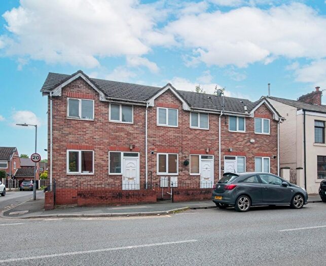 2 Bedroom Mews For Sale In Market Street, Radcliffe, Manchester, M26