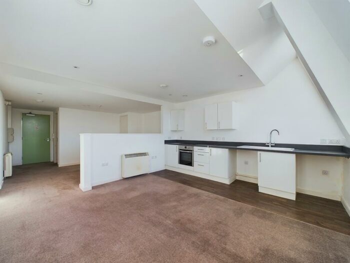 Studio To Rent In Queens House, Paragon Street, HU1