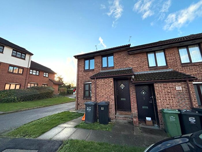 2 Bedroom Maisonette To Rent In Cooper Close, Greenhithe, Kent, DA9