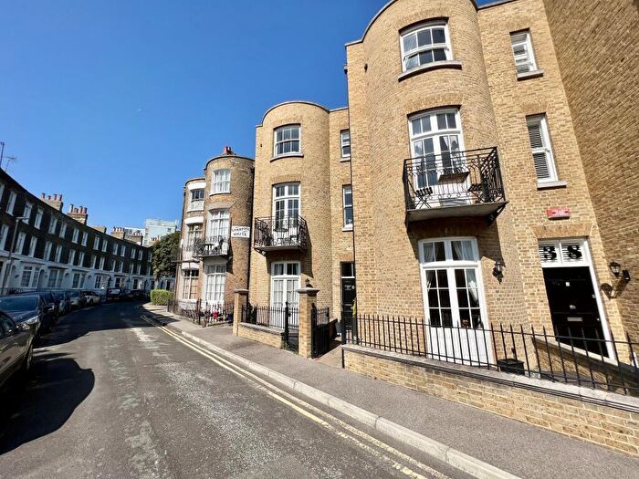 4 Bedroom End Of Terrace House To Rent In Liverpool Lawn, Ramsgate, Kent, CT11
