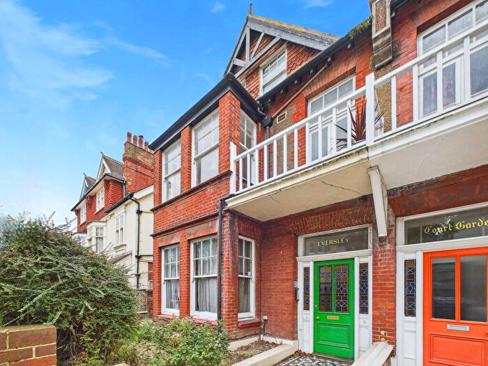 2 Bedroom Flat For Sale In Sackville Road, Hove, BN3