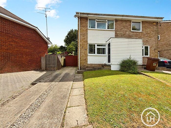 2 Bedroom Property For Sale In Harvesters Close, Rainham, Gillingham, ME8