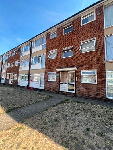 2 Bedroom Flat To Rent In Thirkleby Close, Slough, SL1