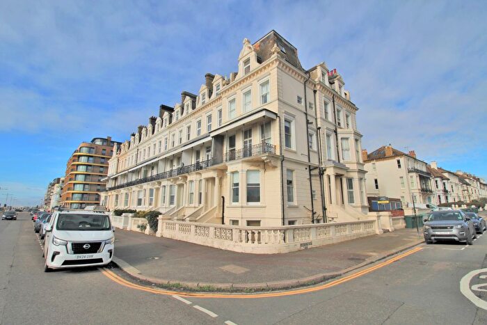 2 Bedroom Maisonette For Sale In Kingsway, Hove, BN3