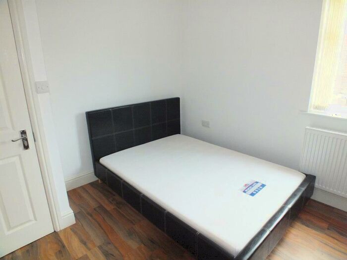 3 Bedroom Flat To Rent In Flat, Bawas Place - Bedroom Student Apartment - Alfreton Road, NG7