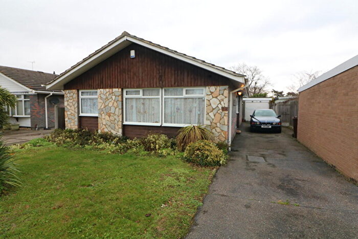 3 Bedroom Detached Bungalow For Sale In Glebelands, Benfleet, SS7