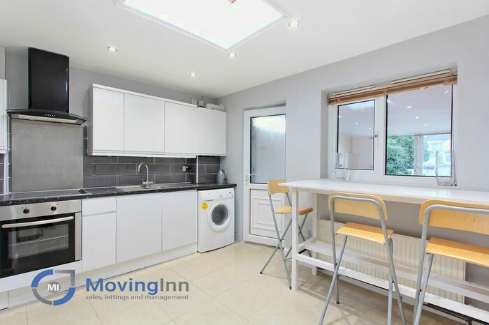 2 Bedroom Flat To Rent In Hunter Road, Thornton Heath, CR7