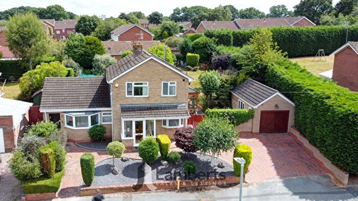 4 Bedroom Detached House For Sale In Brotherton Avenue, Webheath, B97