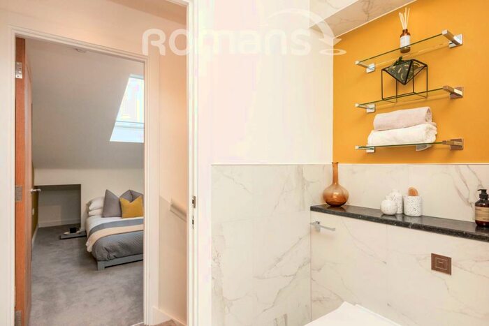 1 Bedroom Apartment To Rent In Green Lane, Bagshot, GU19