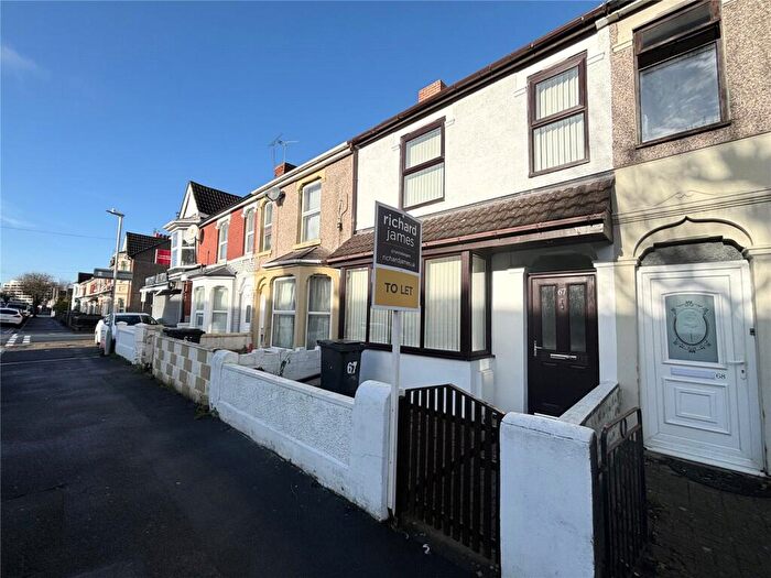 3 Bedroom Terraced House To Rent In Broad Street, Swindon, Wiltshire, SN1