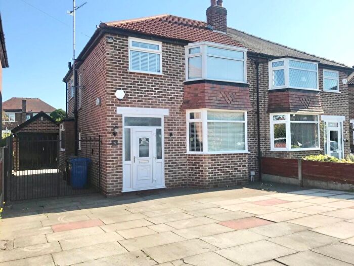 3 Bedroom Semi Detached House For Sale In Lowton Road, Sale, Greater Manchester, M33