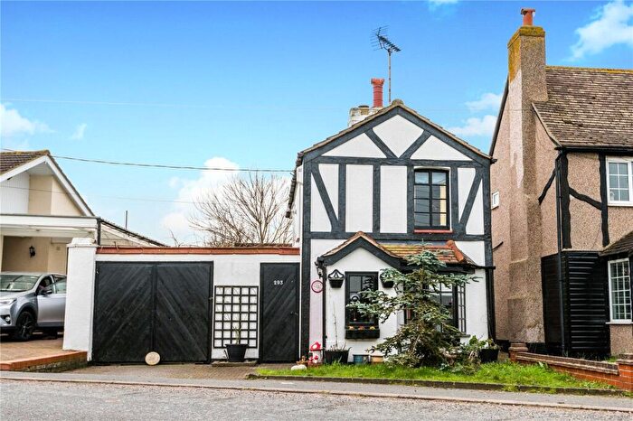 3 Bedroom Detached House To Rent In Little Wakering Road, Little Wakering, Southend-On-Sea, Essex, SS3
