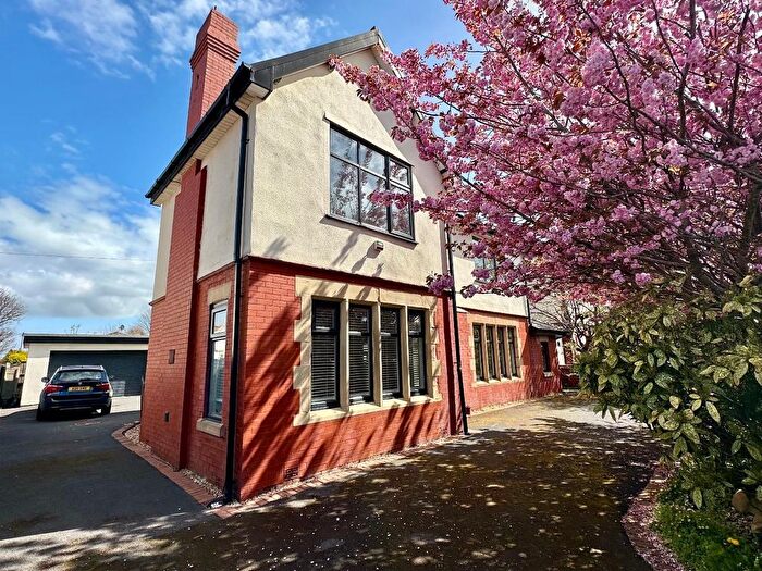 5 Bedroom Detached House For Sale In St. Annes Road, Blackpool, FY4