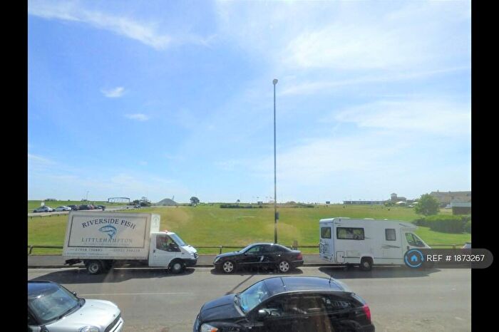 1 Bedroom Flat To Rent In South Terrace, Littlehampton, BN17