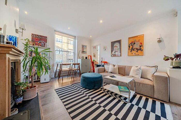 2 Bedroom Flat For Sale In Hepworth Court, Angel, London, N1