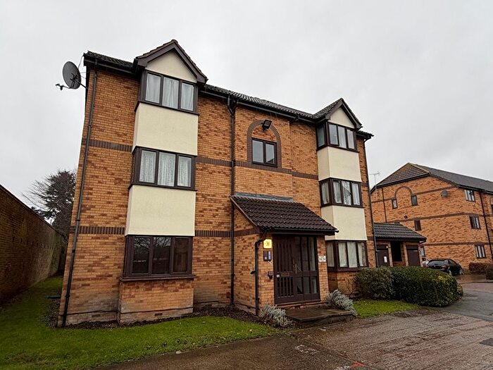 1 Bedroom Flat For Sale In Ainsley Close, London, N9