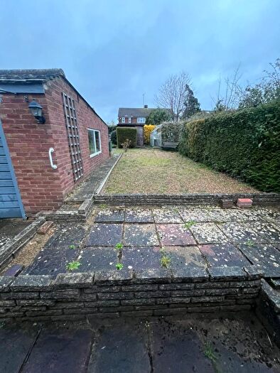 2 Bedroom Bungalow To Rent In Monton Close, Luton, LU3