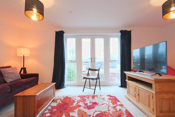 2 Bedroom Flat To Rent In Canada Way, Bristol, BS1