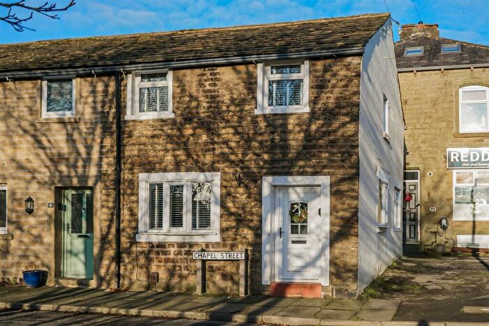 2 Bedroom Cottage For Sale In Chapel Street, Worsthorne, Burnley, BB10